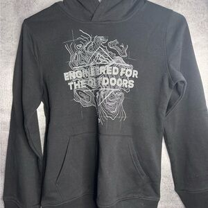 Under Armour Black Graphic Hoodie Kids Youth medium. Excellent condition